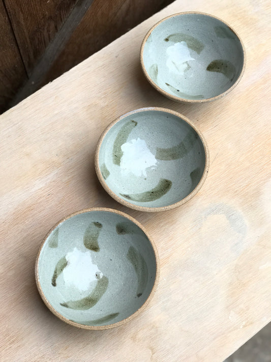3 small bowls with brush strokes